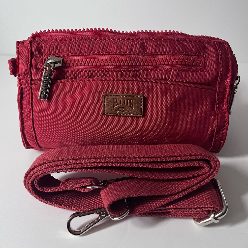 Roots wallet/crossbody